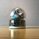Bildvergrößerung: Sphero Bolt Roboter auf Ladestation