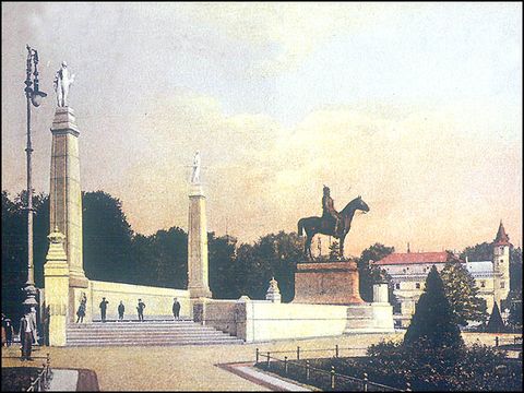 Historisches Foto vom Luisenplatz mit Kaiser-Friedrich-Denkmal, um 1910, Postkarte