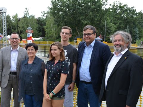 Bildvergrößerung: Bürgermeisterin von FEZitty mit Herr Igel, Dagmar Pohle und Michael Grunst