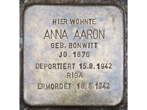 Aaron, Anna