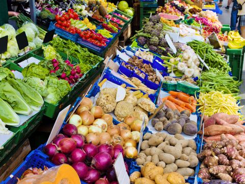 Warenauslage Obst und Gemüse