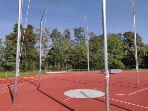 Bildvergrößerung: Neue Diskuswurfanlage auf der Sportanlage in der Hatzfeldallee