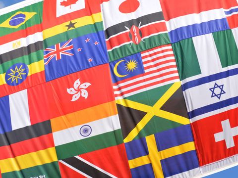 Mehrere Flaggen von verschiedenen Ländern