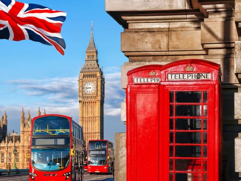 London-Symbole mit Big Ben, Double Decker Bus und rote Telefonzelle