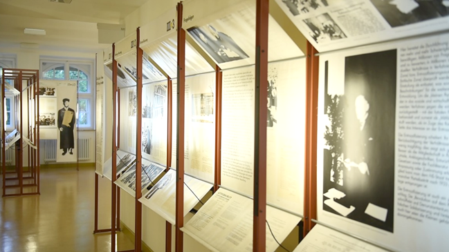 Bildvergrößerung: Blick in die Ausstellung "Justiz und Nationalsozialismus"