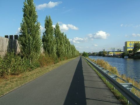 Teltow Canal Walk in Rudow