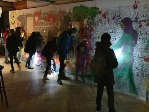 Bildvergrößerung: Erlebnisraum „Berliner Mauer” im Café des Fuchsbaus