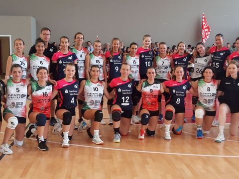 Volleyballerinnen aus Albinea und Treptow-Köpenick