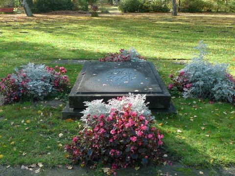 Bildvergrößerung: Parkfriedhof Lichterfelde Grabstättenanlage