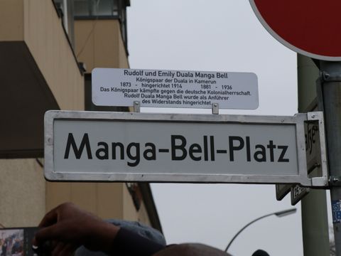 Umbenennung Manga-Bell-Platz
