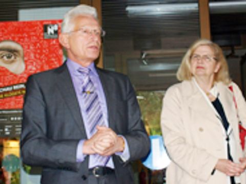 Bezirksbürgermeister Norbert Kopp und FU-Vizepräsidentin Prof. Dr. Monika Schäfer-Korting