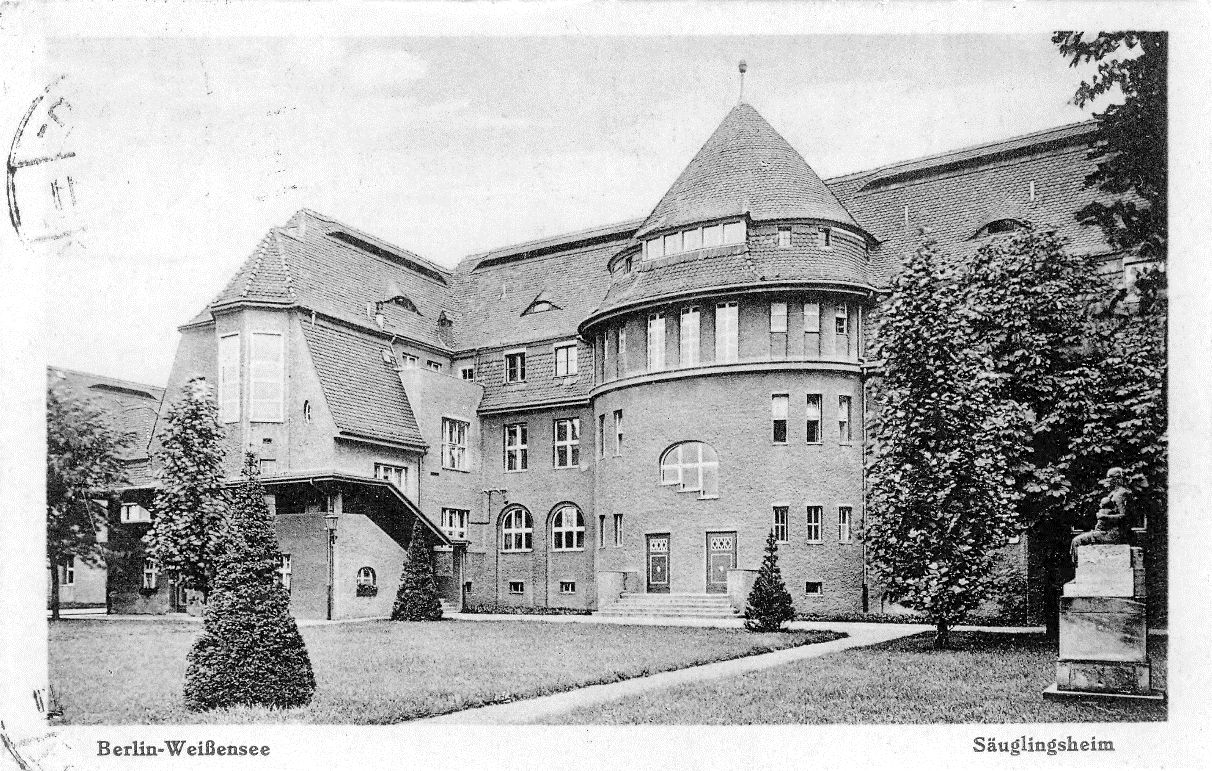 Historische Postkarte Vorderansicht des Säuglings- und Kinderkrankenhaus Weißensee, Hansastraße (Kniprodeallee), um 1920.