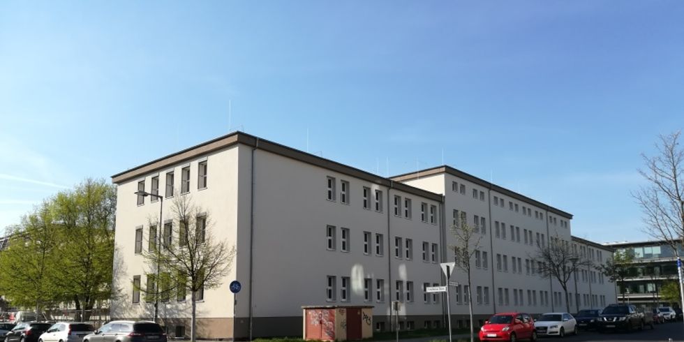 Jugendamt im Groß-Berliner Damm 154