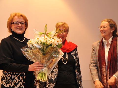 Jutta Scholz mit Burgunde Grosse und Monika Thiemen, Foto: Andreas Fritsch