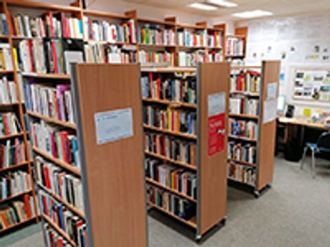 Peter-Weiss-Bibliothek