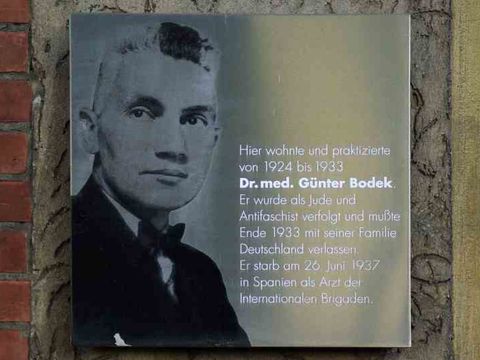 Bildvergrößerung: Gedenktafel für Dr. Günter Bodek