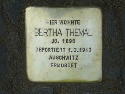 Stolperstein für Bertha Themal