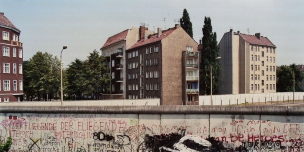 Teilstück der Berliner Mauer am Lohmühlenplatz 