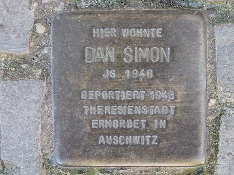 Stolperstein für Dan Simon, 26.1.2012, Foto: KHMM