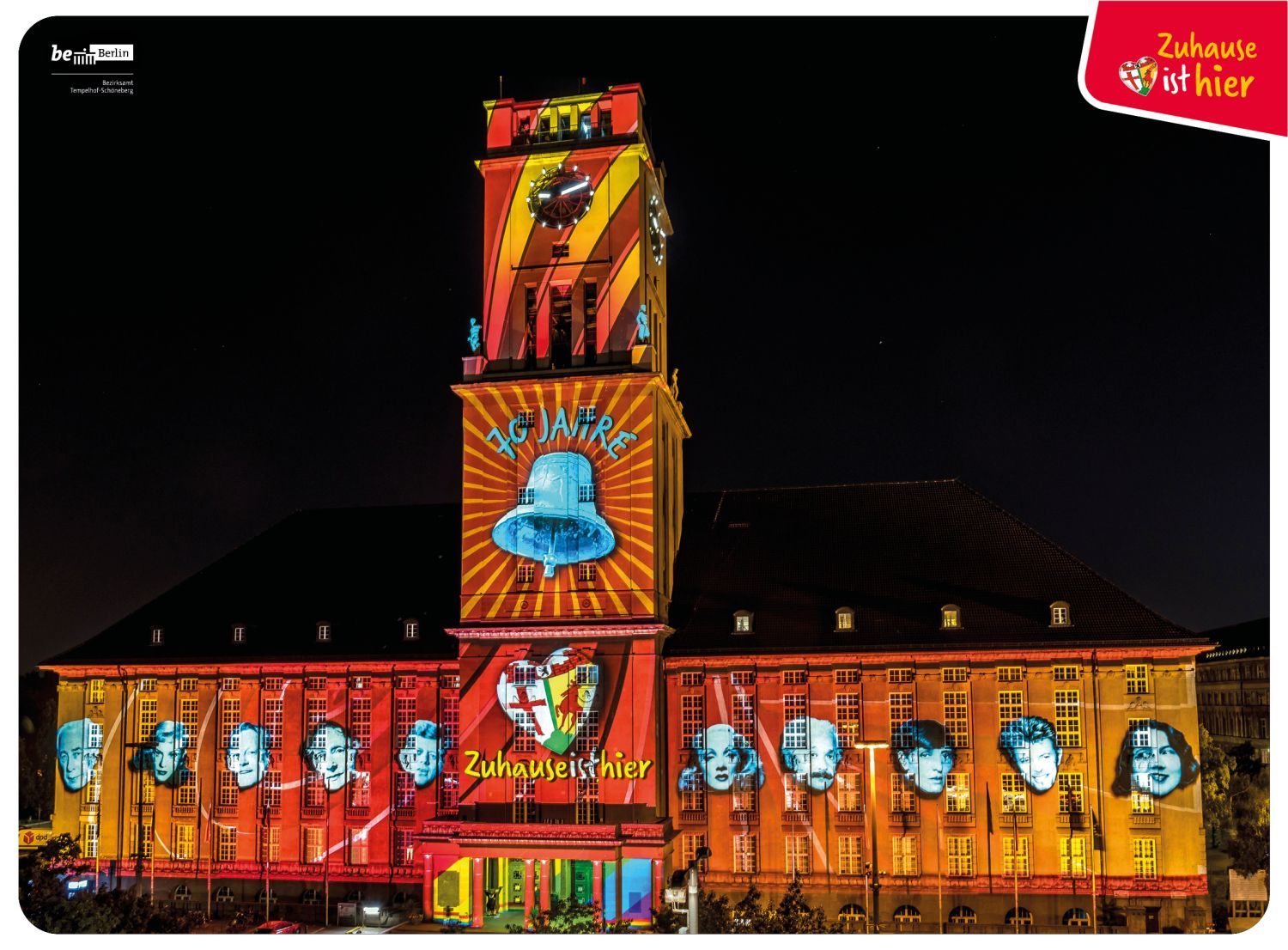 Projektion auf das Rathaus Schöneberg beim Festival of Lights 2020