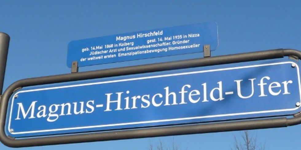 Straßenschild Magnus-Hirschfeld-Ufer