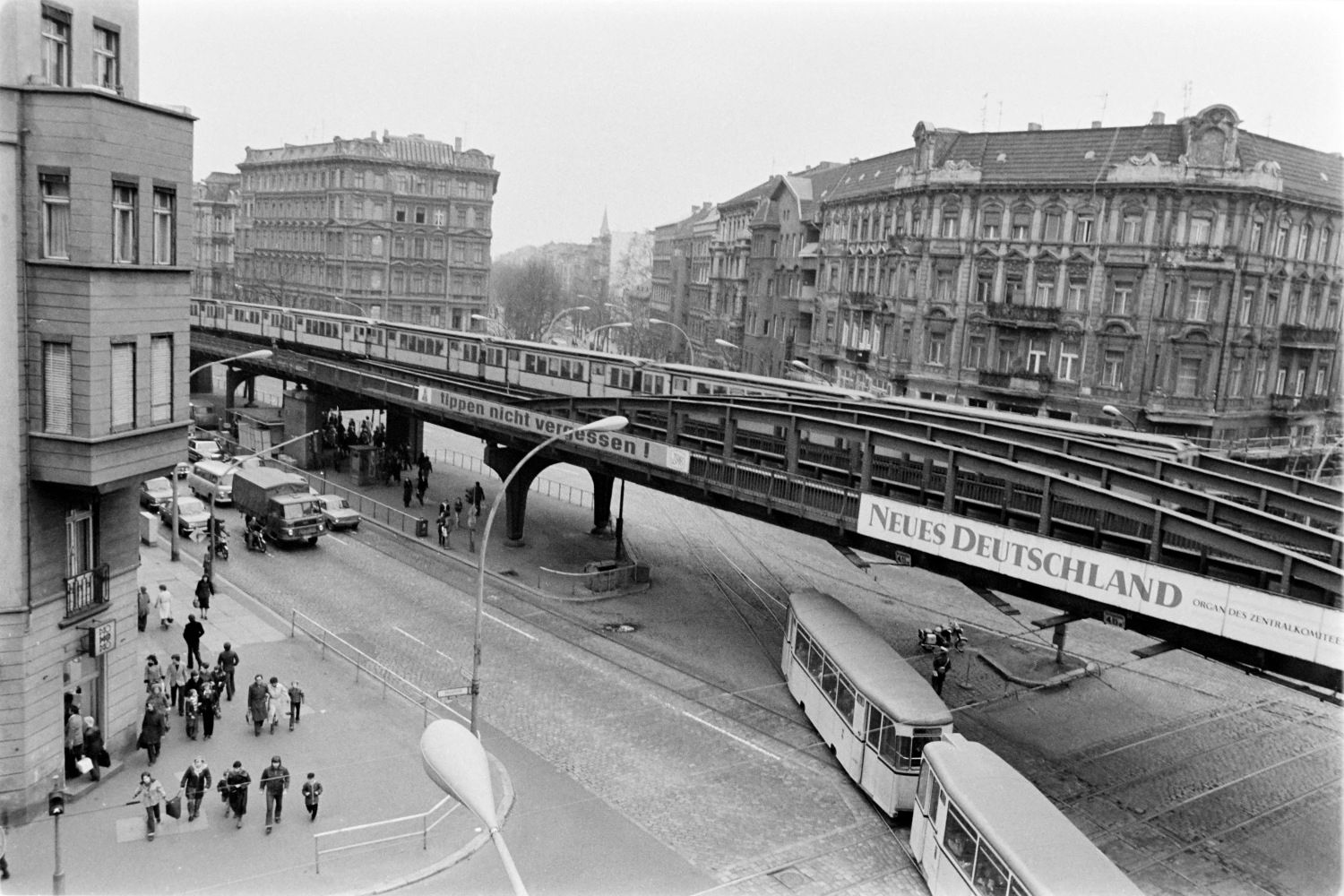 Die Schönhauser Allee in Ost-Berlin im Jahre 1979