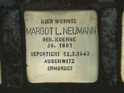 Stolperstein für Margot L. Neumann