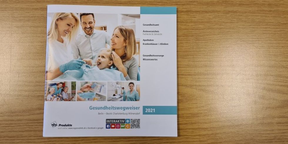 Eine informative Broschüre: Der Gesundheitswegweiser Charlottenburg-Wilmersdorf 2021