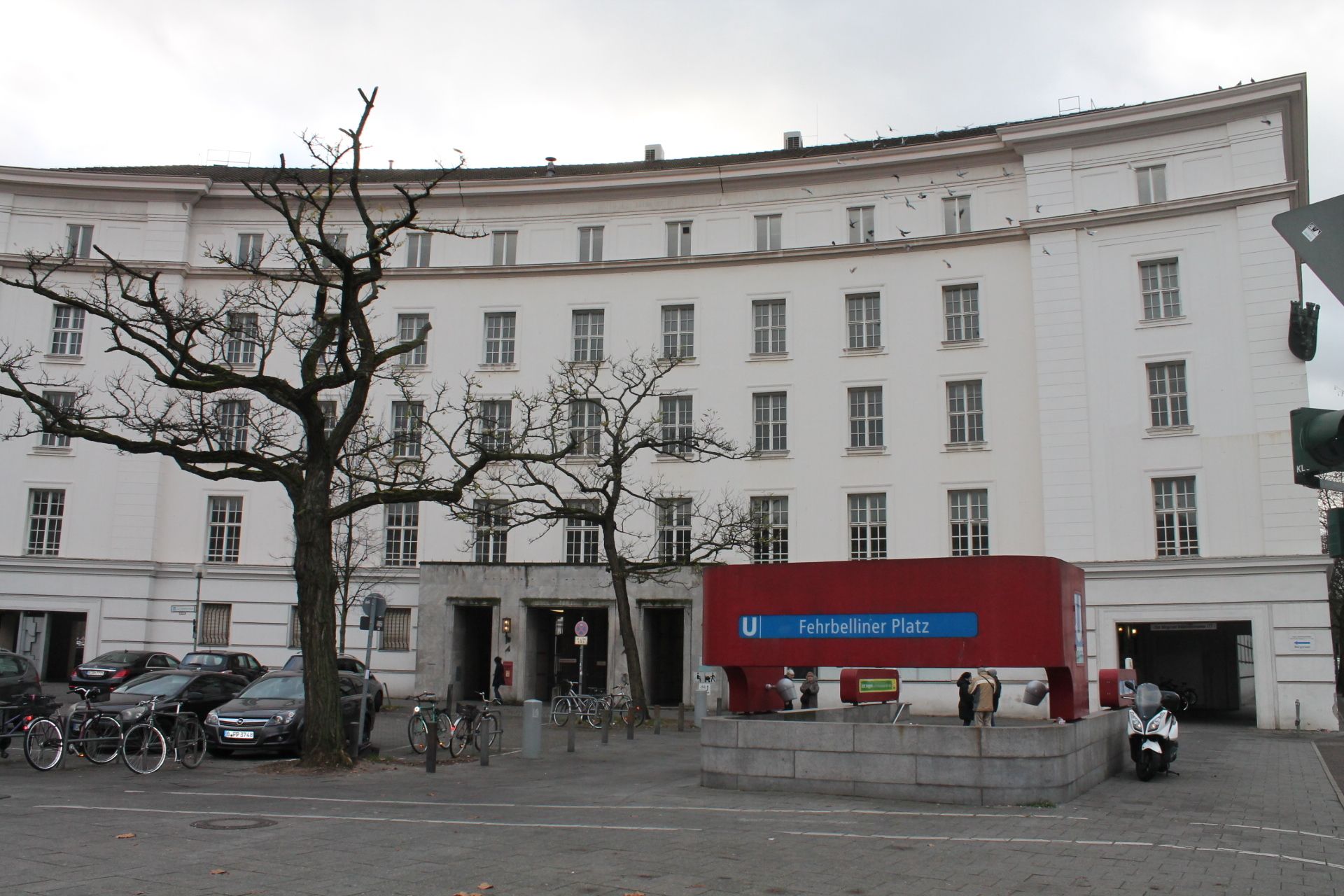Fehrbelliner Platz 4, ehem. Rathaus Wilmersdorf, Kiezspaziergang 12.12.2015