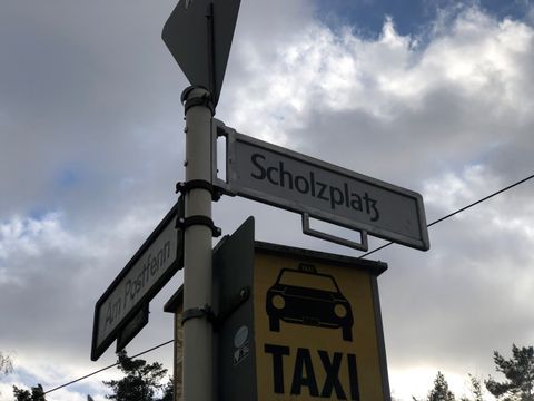 Scholzplatz Straßenschild