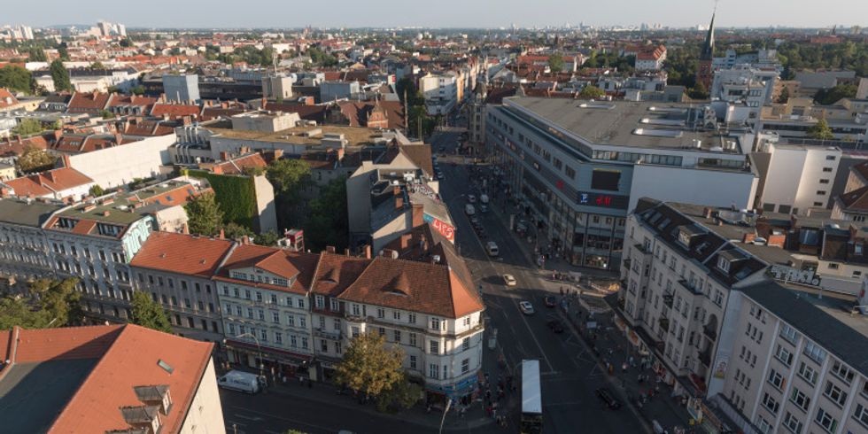 Blick über Neukölln vom Rathausturm aus, Karl-Marx-Straße