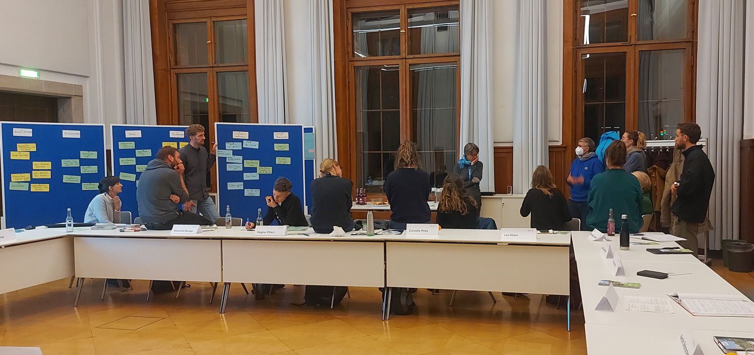Bildvergrößerung: Konstituierende Sitzung der Begleitgruppe zur Umsetzung des Berliner Gemeinschaftsgarten-Programms