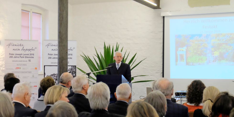 Eröffnung des Berliner Lenné-Jahr 2016 - Begrüßung durch Bezirksbürgermeister Kopp