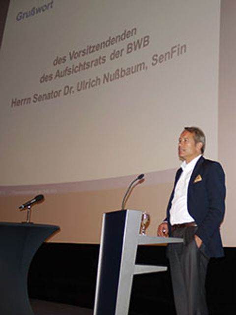 Senator Dr. Ulrich Nußbaum bei seiner Rede