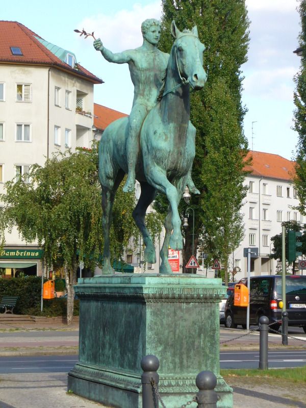 Skulptur "Der Sieger", 30.9.2009