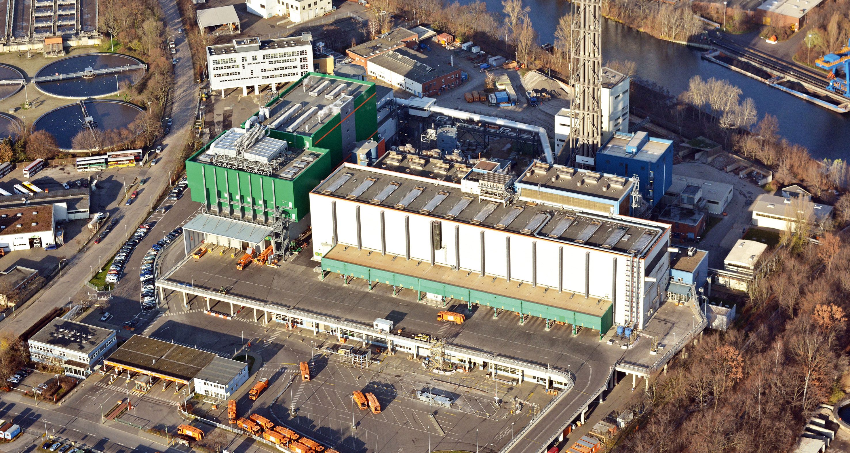 BSR-Müllheizkraftwerk in Berlin-Ruhleben aus der Luft