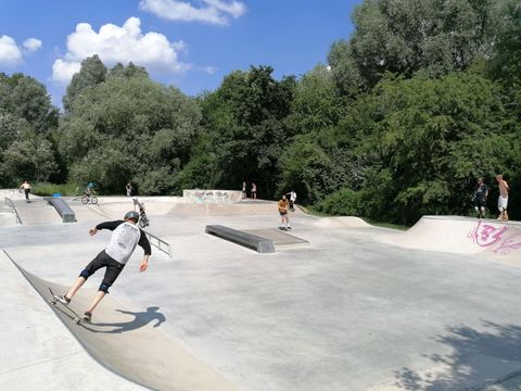 Skateanlage Wolfgang-Heinz-Straße in Buch