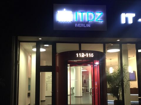 Eingang des ITDZ