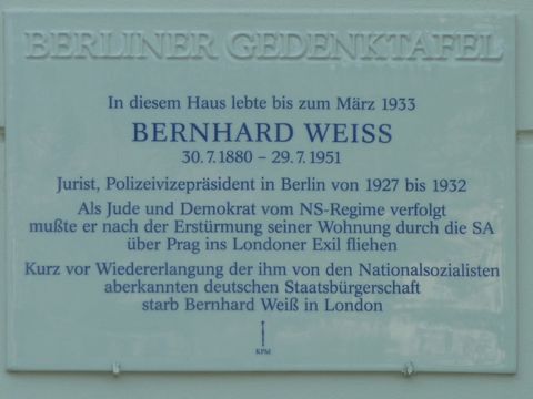 Gedenktafel für Bernhard Weiß, 23.4.2011, Foto: KHMM
