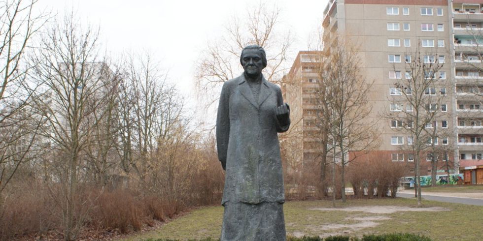 Clara-Zetkin-Statue im gleichnamigen Park