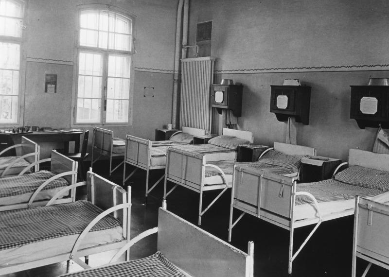 Mehrbettzimmer im Anstaltsrankenhaus in den 30er Jahren