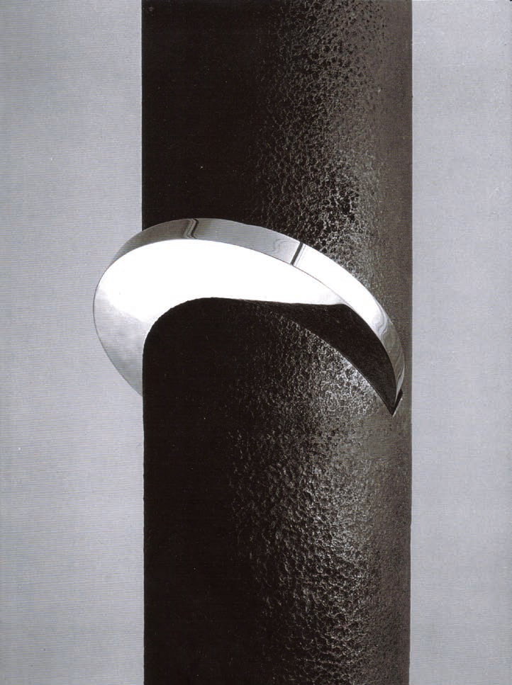 Karola Teuber: Kreislauf, 1999, Stahl, 250 x 30 x 30 cm