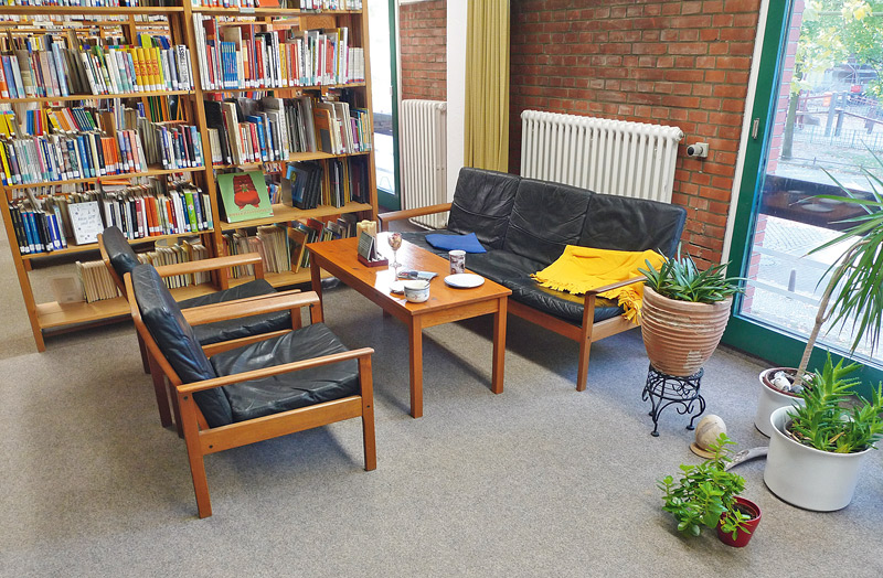Bibliotheksbereich mit Lesenische, 2012