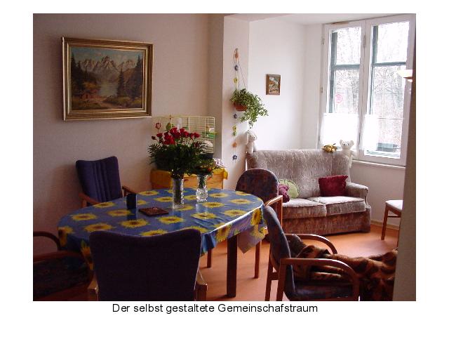 2003 Wohnprojekt Seniorenwohngemeinschaft - Der selbst gestaltete Gemeinschaftsraum