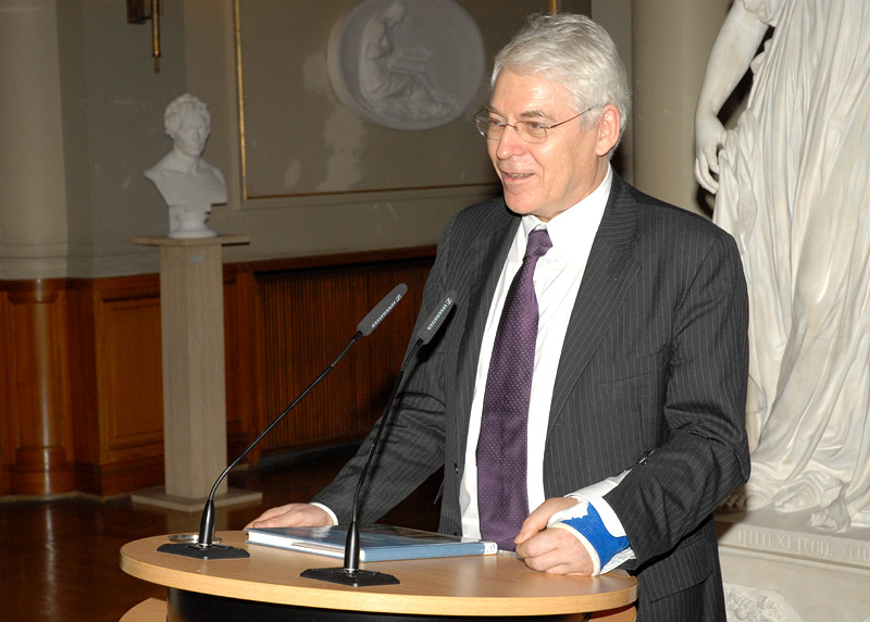 Wirtschaftsstaatssekretär Volkmar Strauch bei der Laudatio