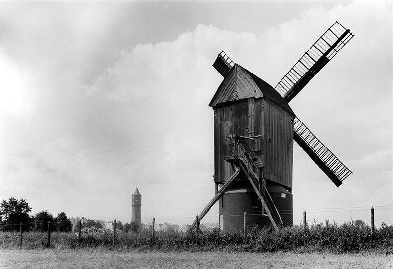 Max Skladanowsky: Windmühle in Nordend, 1908
