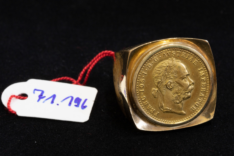 Ring, 750/f, Gelbgold, mit Münze Franz-Josef I.