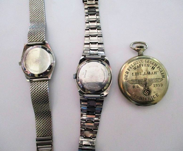 Uhren Rückseite und Taschenuhr Vineta