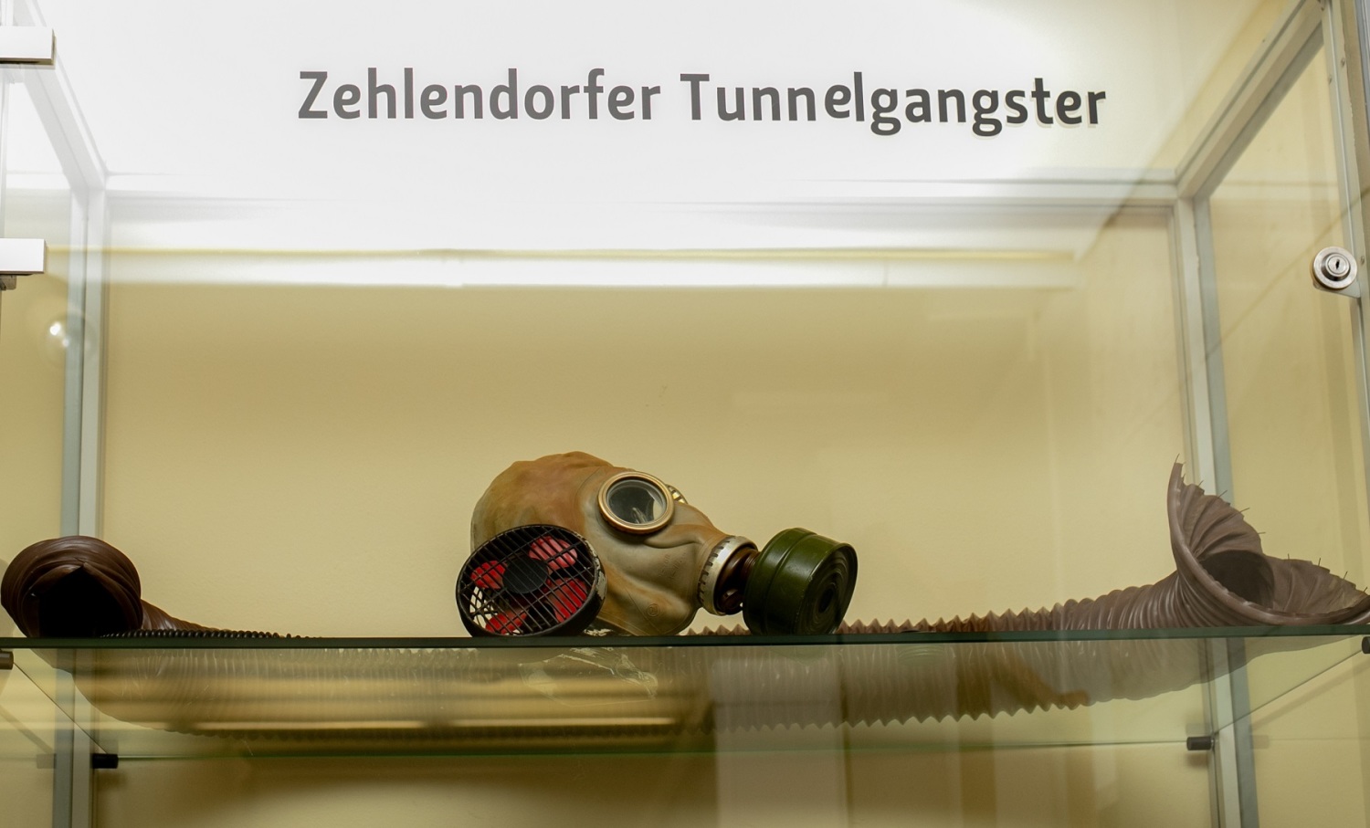 Ausrüstung der Zehlendorfer Tunnelgangster im Jahr