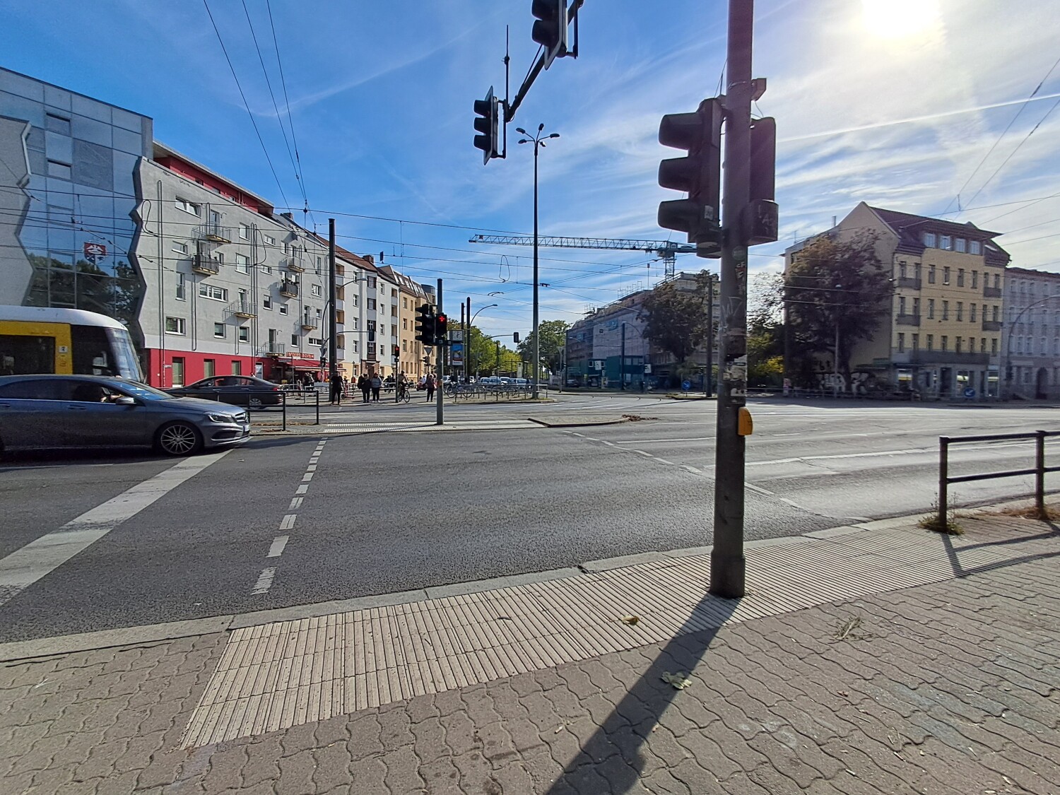 Knotenpunkt Berliner Allee / Indira-Gandhi-Straße, Blickrichtung Süden, 2026